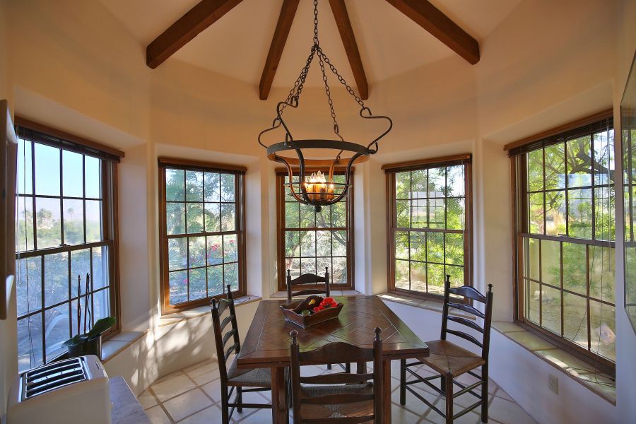 Traditional Dining Rooms